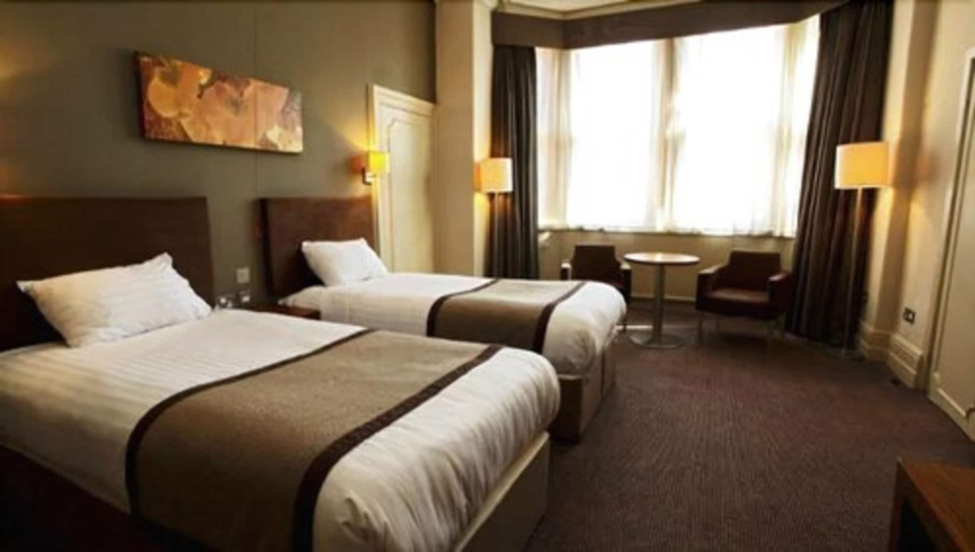 The Met 4* Leeds (West Yorkshire)