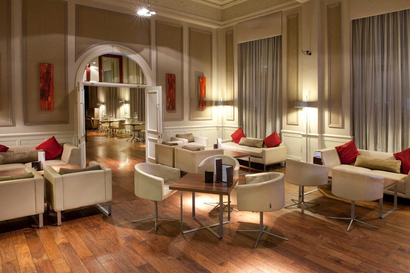The Met Hotel